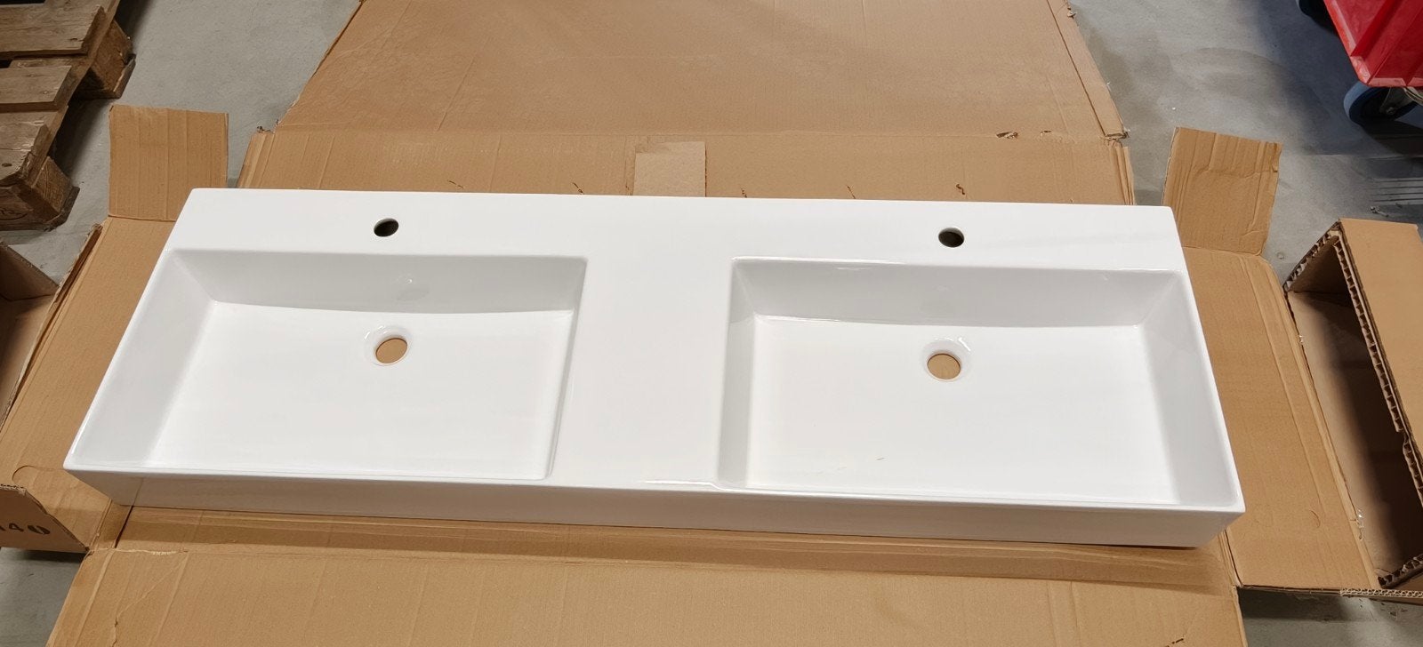 Nieuwe dubbele wastafel 1420 x 450 mm met twee wasbakken, Ophalen, Nieuw, Wastafel