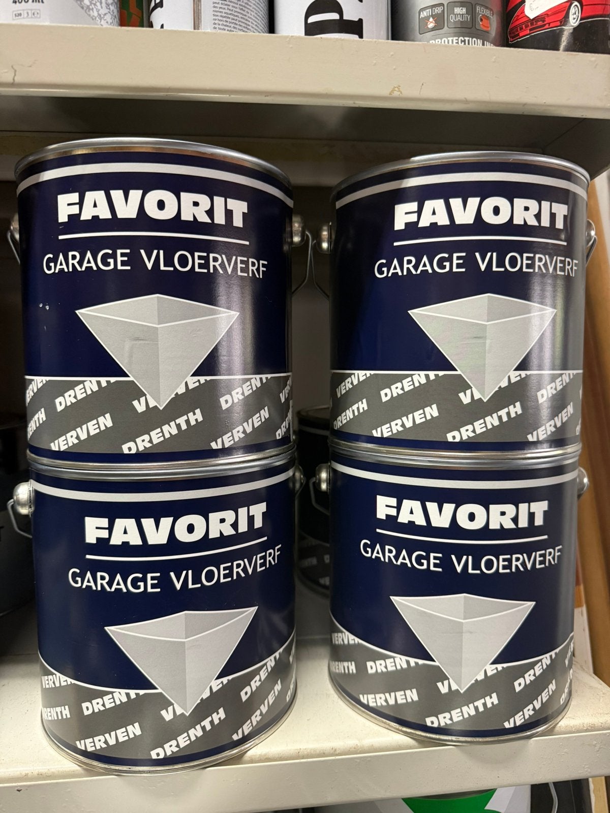 Favorit garage vloerverf    op  is  op