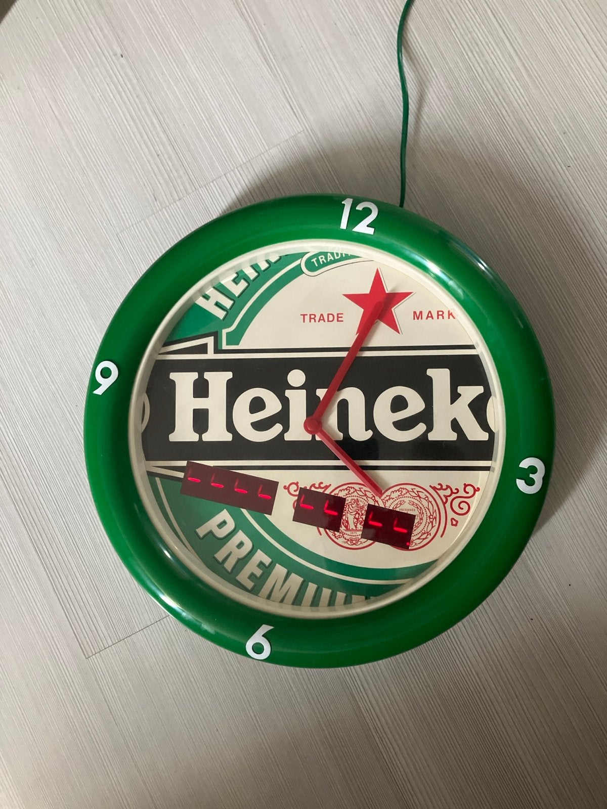Heineken millenium klok, Verzamelen, Biermerken, Ophalen of Verzenden, Gebruikt
