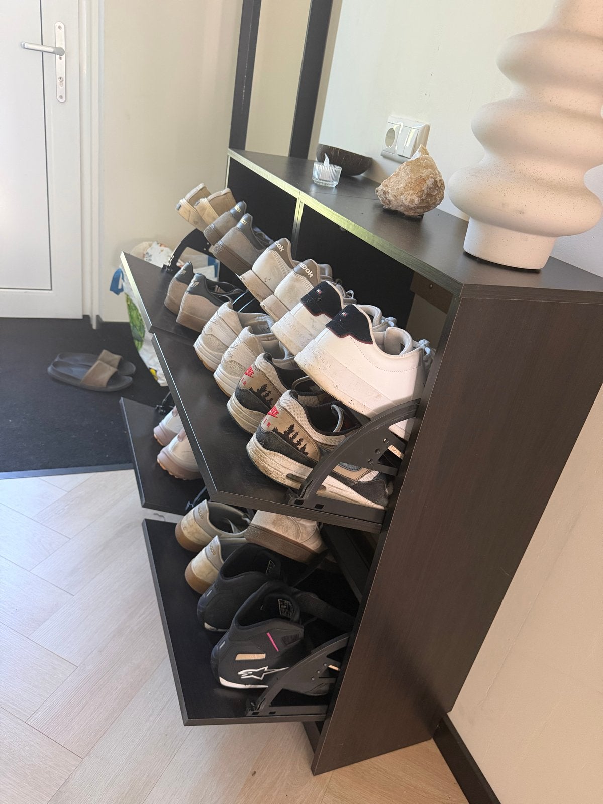 IKEA schoenenkast met 4 vakken - Donkerbruin, Huis en Inrichting, Kasten | Schoenenkasten, Ophalen, Zo goed als nieuw