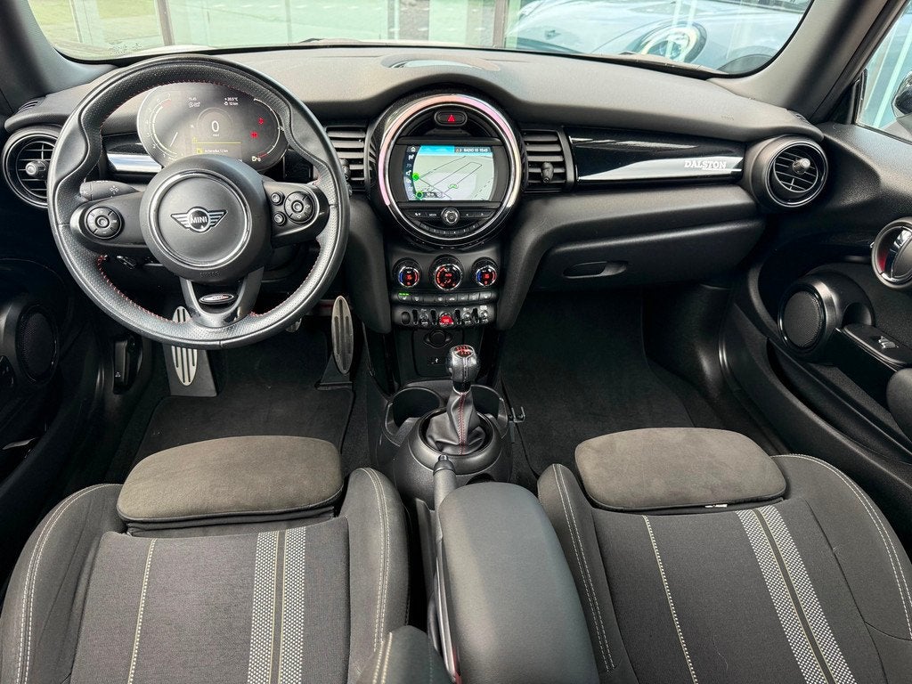 Mini Mini 1.5 Cooper Dalston Edition - Navi - Climate - Wint, Voorwielaandrijving, 136 pk, Gebruikt, 4 stoelen