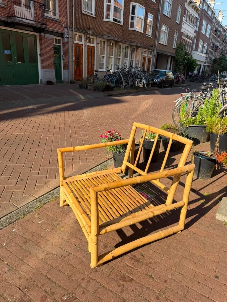 Outdoor chairs, Ophalen