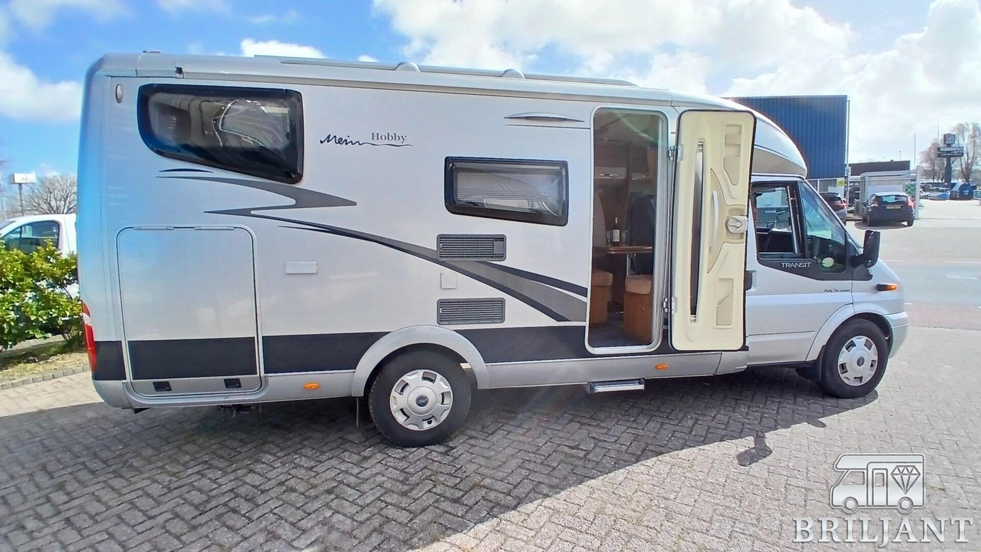 Foto 4 van Hobby T 500 GESC.. 2009 enkele bedden