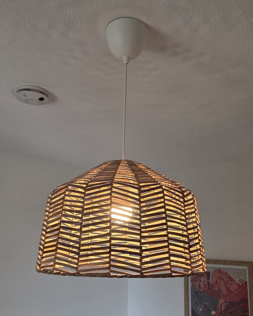 IKEA KAPPELAND hanglamp van handgeweven rotan (45 cm), Ophalen, Natuurlijk materiaal, E27 (groot), Zo goed als nieuw