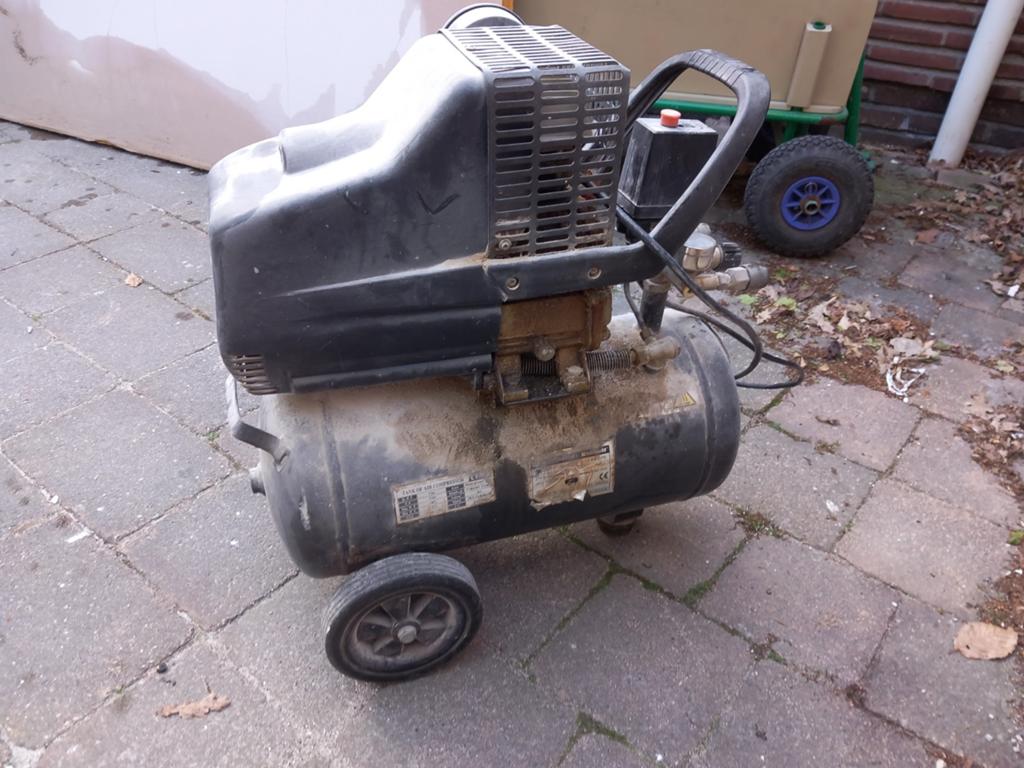 Compressor einhell., Ophalen, Gebruikt, 6 tot 10 bar, 25 tot 100 liter