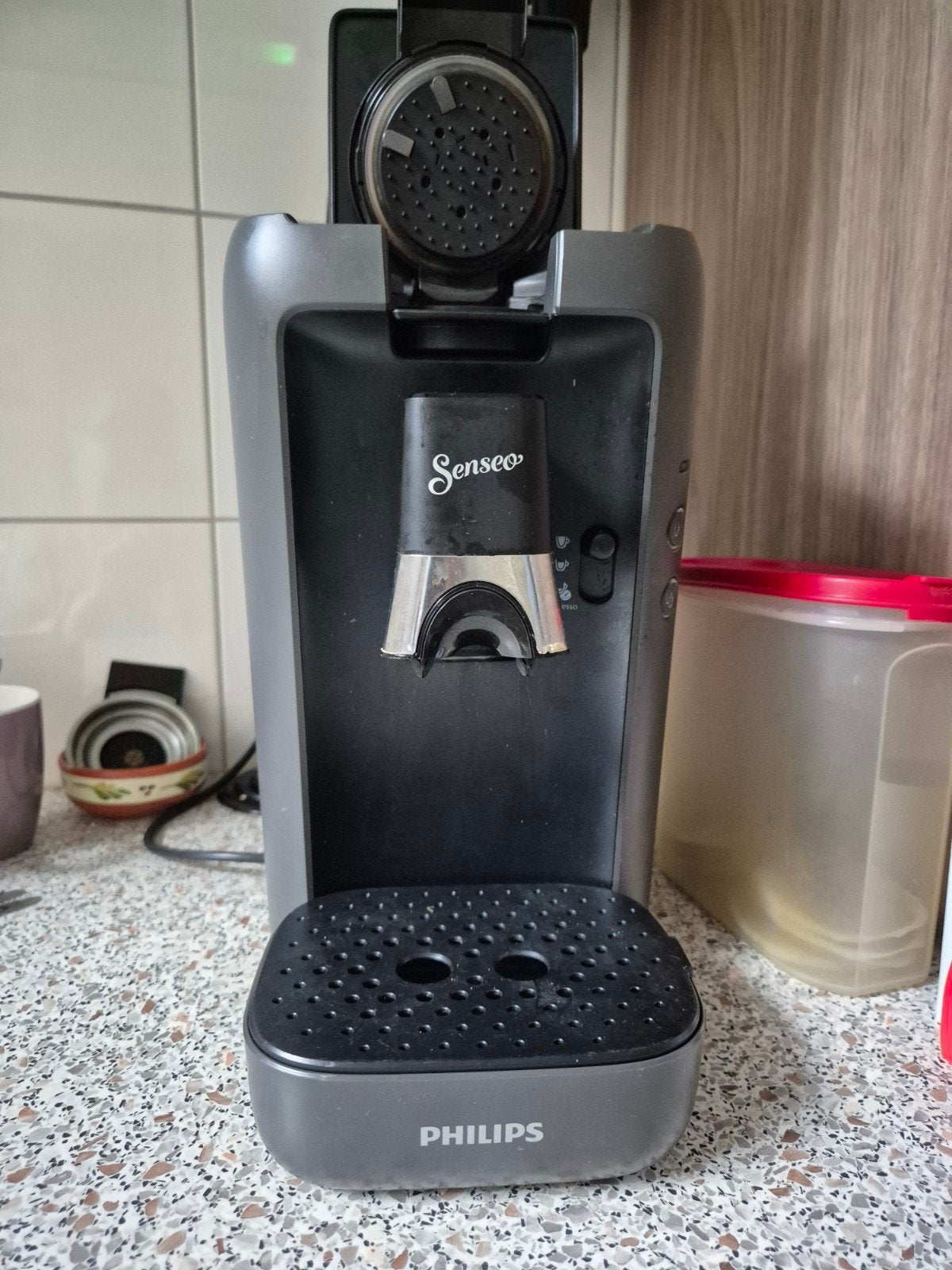 SENSEO MAISTRO met 1 1/2 ltr watertank., Ophalen of Verzenden, Zo goed als nieuw, Koffiemachine