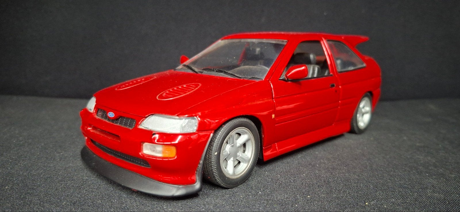 Ford Escort RS Cosworth Rally  Rood, Ophalen of Verzenden, Zo goed als nieuw, Auto