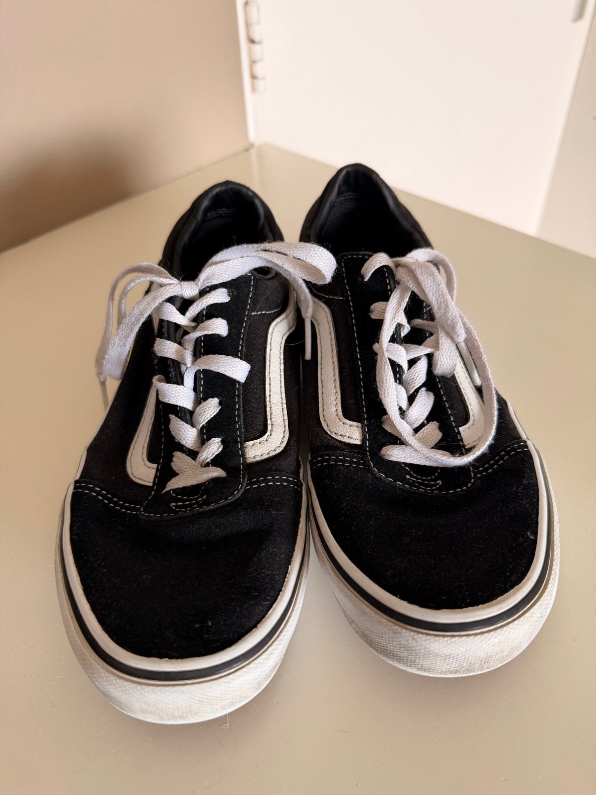 Vans Old Skool sneakers - Zwart met wit, maat 38, Ophalen of Verzenden, Gedragen, Zwart, Sneakers of Gympen