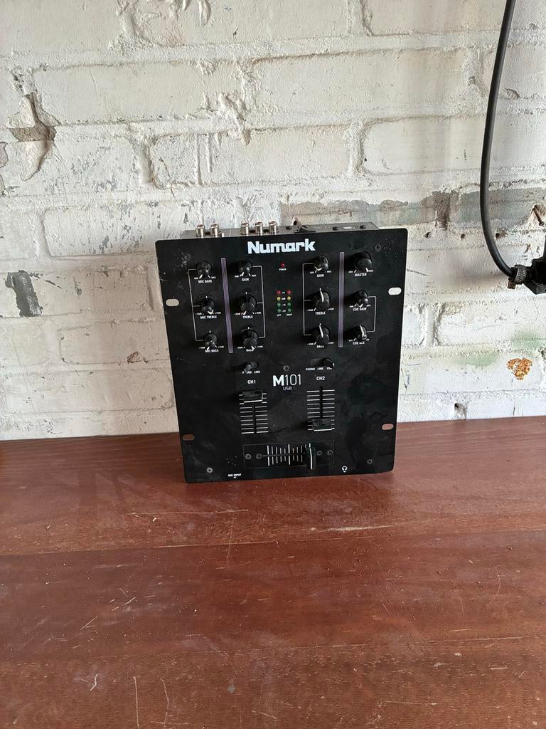 Numark M101 USB DJ mixer, Muziek en Instrumenten, Dj-sets en Draaitafels, Ophalen of Verzenden, Gebruikt, Dj-set, Numark