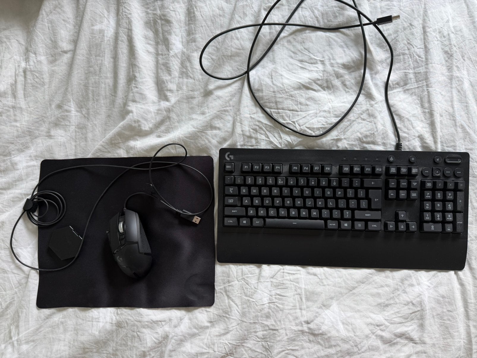 Toetsenbord + muis + muismat Logitech, Computers en Software, Verzenden, Qwerty, Zo goed als nieuw