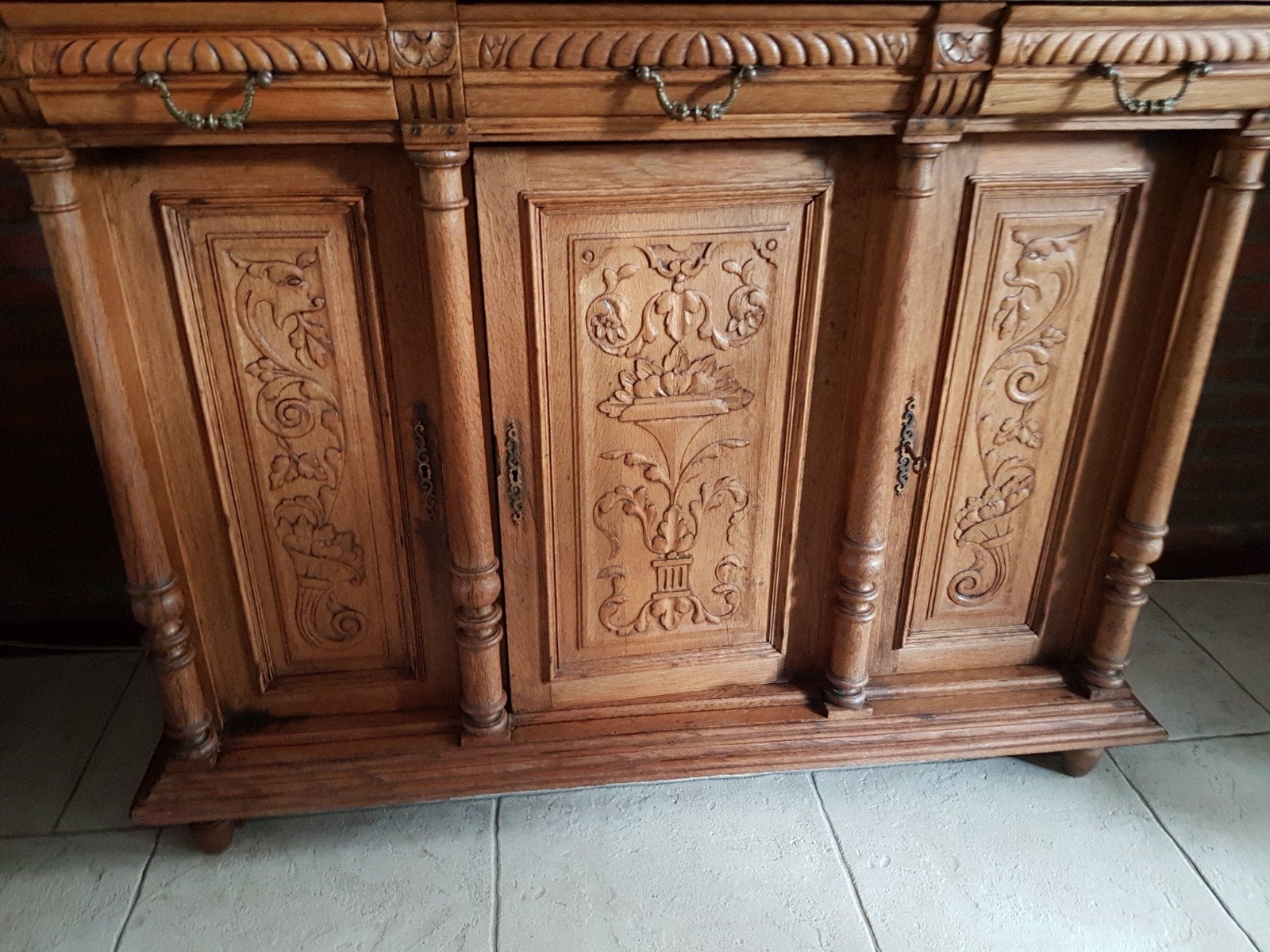 Antiek Noten Dressoir met Vitrinekast, Ophalen