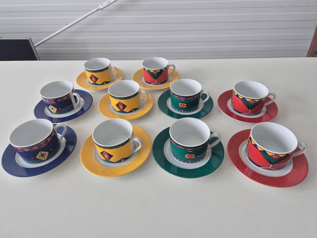 Kleurrijke Kopjes met Schotel Kahla, Ophalen of Verzenden, Overige stijlen, Kop(pen) en/of Schotel(s)