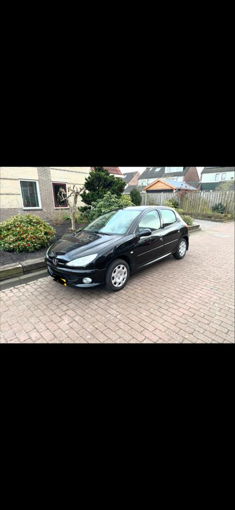 Peugeot 206 1.4 veel vernieuwd, nu lekke kop, Ophalen