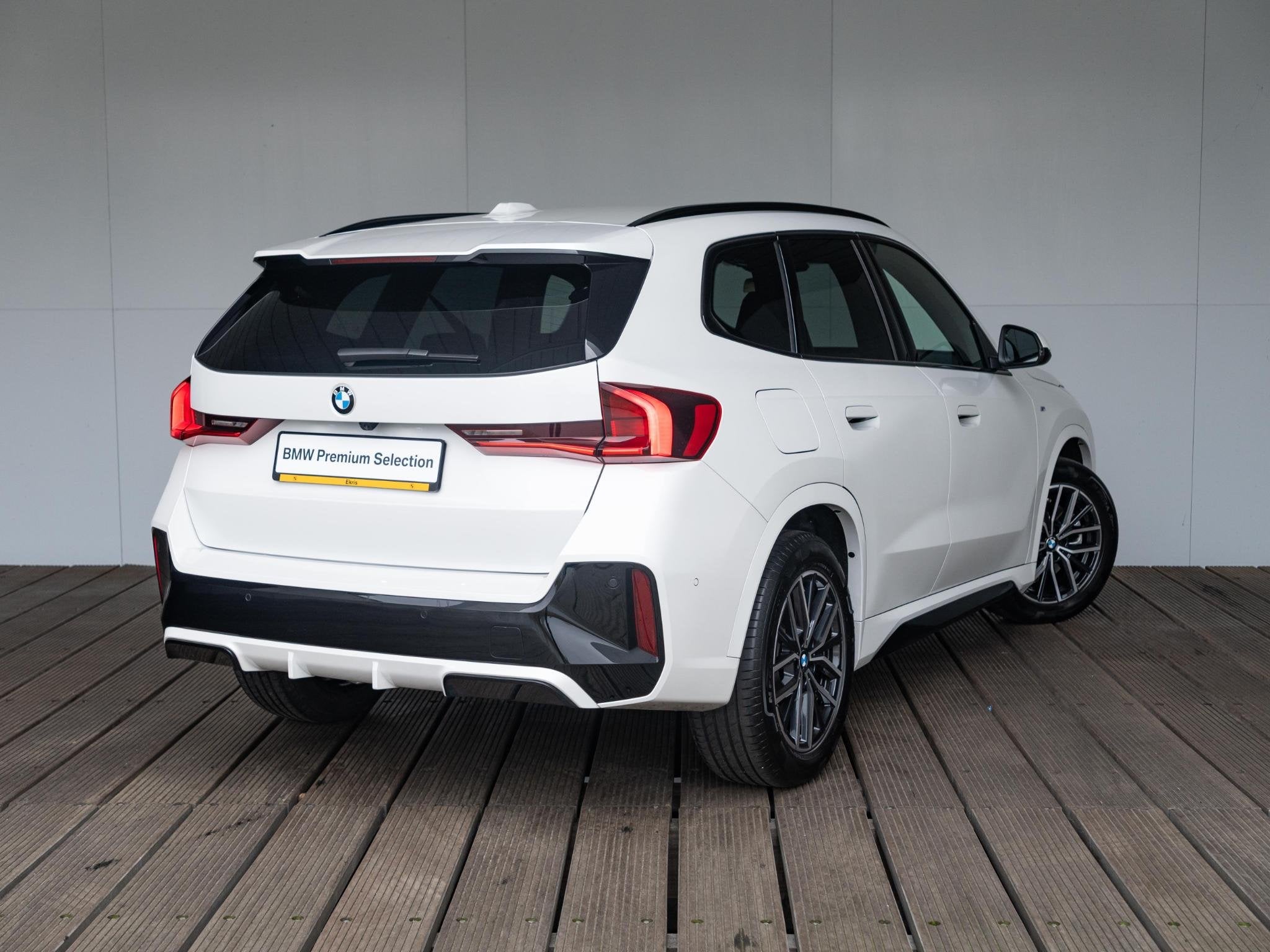 BMW X1 sDrive20i | M Sportpakket | Achteruitrijcamera | Stoe, Auto's, BMW, Metallic lak, Met garantie (alle), Wit, Origineel Nederlands
