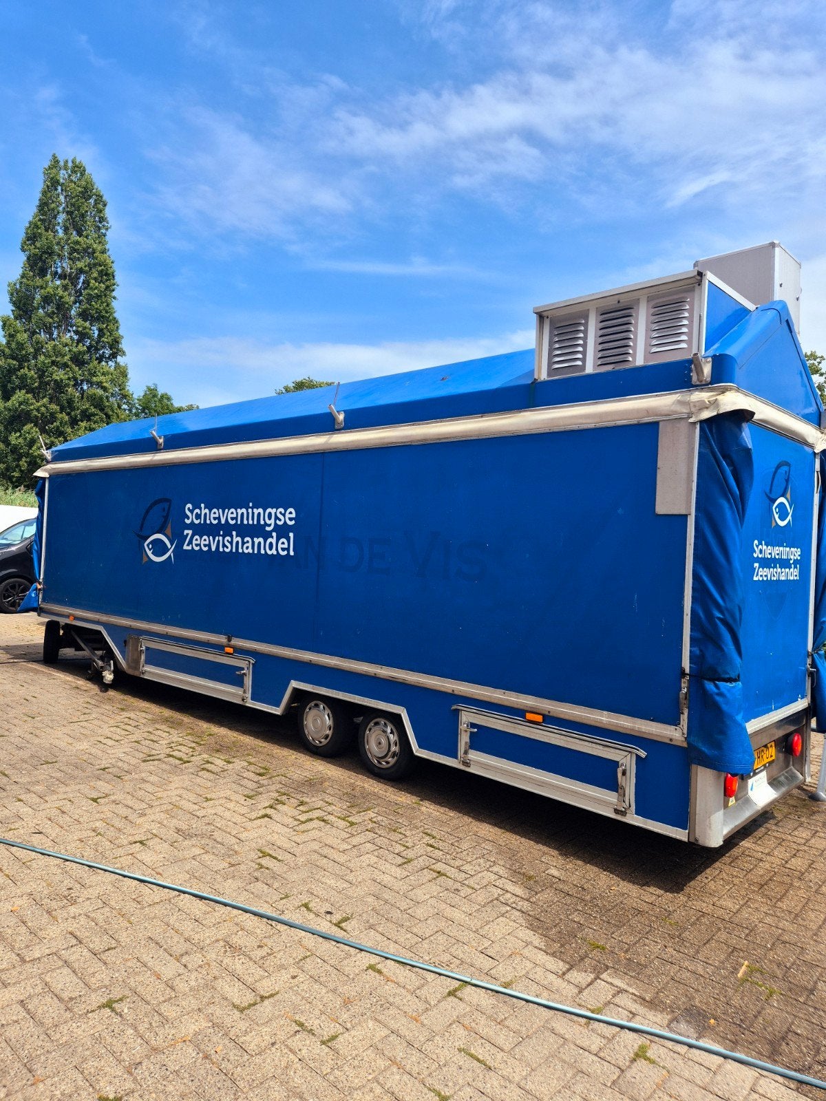 Zeer nette KOWA Verkoopwagen Vis 8 meter., Ophalen