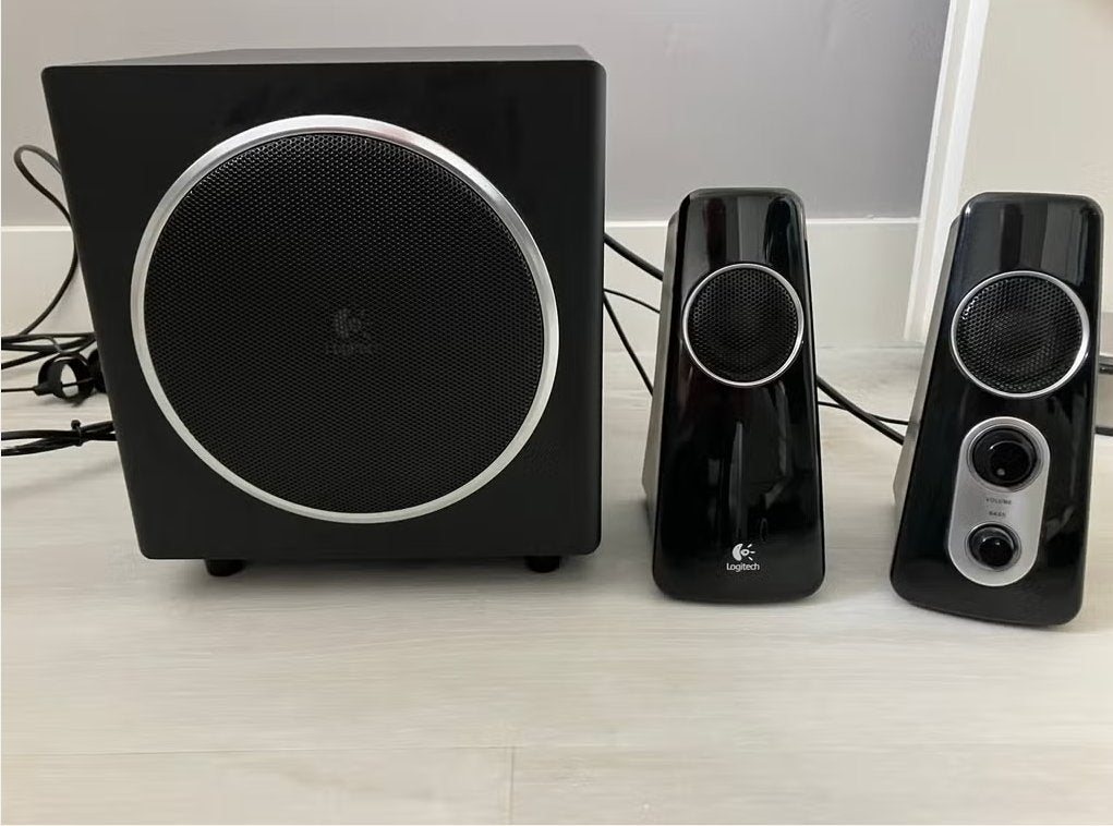 Logitech 2.1 Speakersysteem met Subwoofer, Audio, Tv en Foto, Luidsprekers, Gebruikt, Speakerset, AUX-ingang, Ophalen