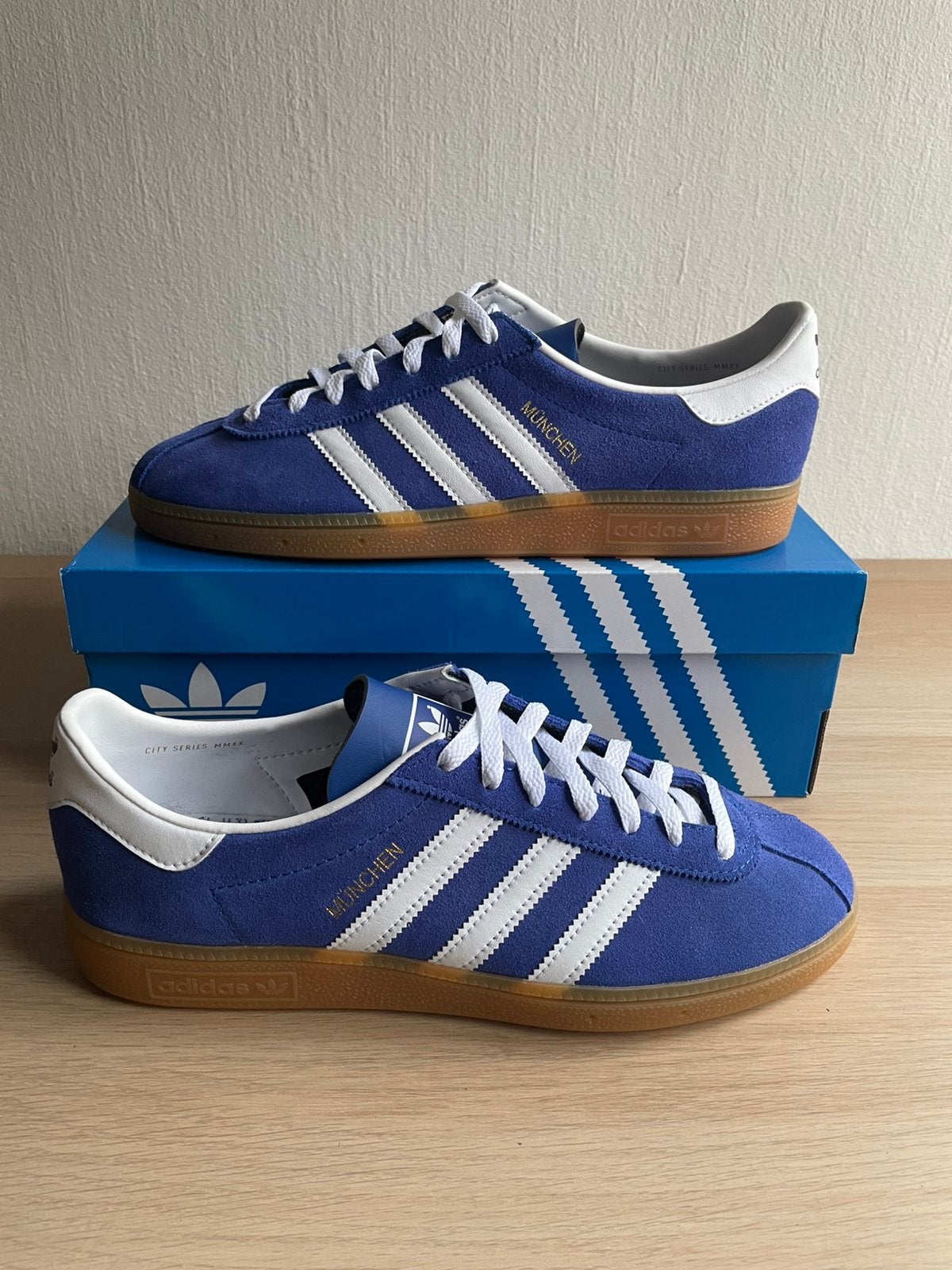 Adidas City Series München MMXX, Ophalen of Verzenden, Zo goed als nieuw