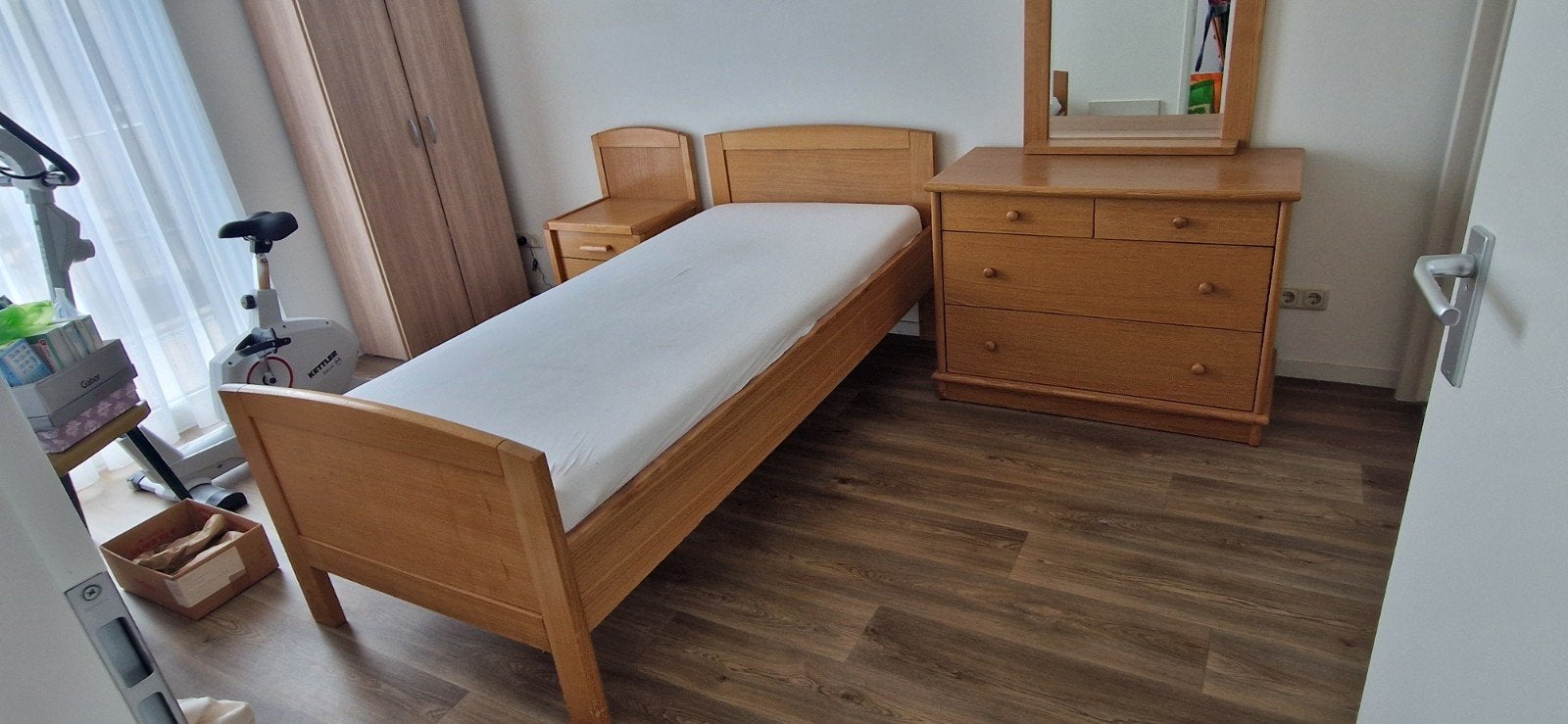 Bed en toebehoren., Ophalen, Gebruikt, Eenpersoons