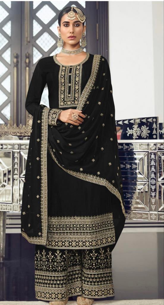 Zwarte Indiase Salwar Kameez met gouden borduursels, Kleding | Dames, Maat 38/40 (M), Overige typen, Zwart, Nieuw