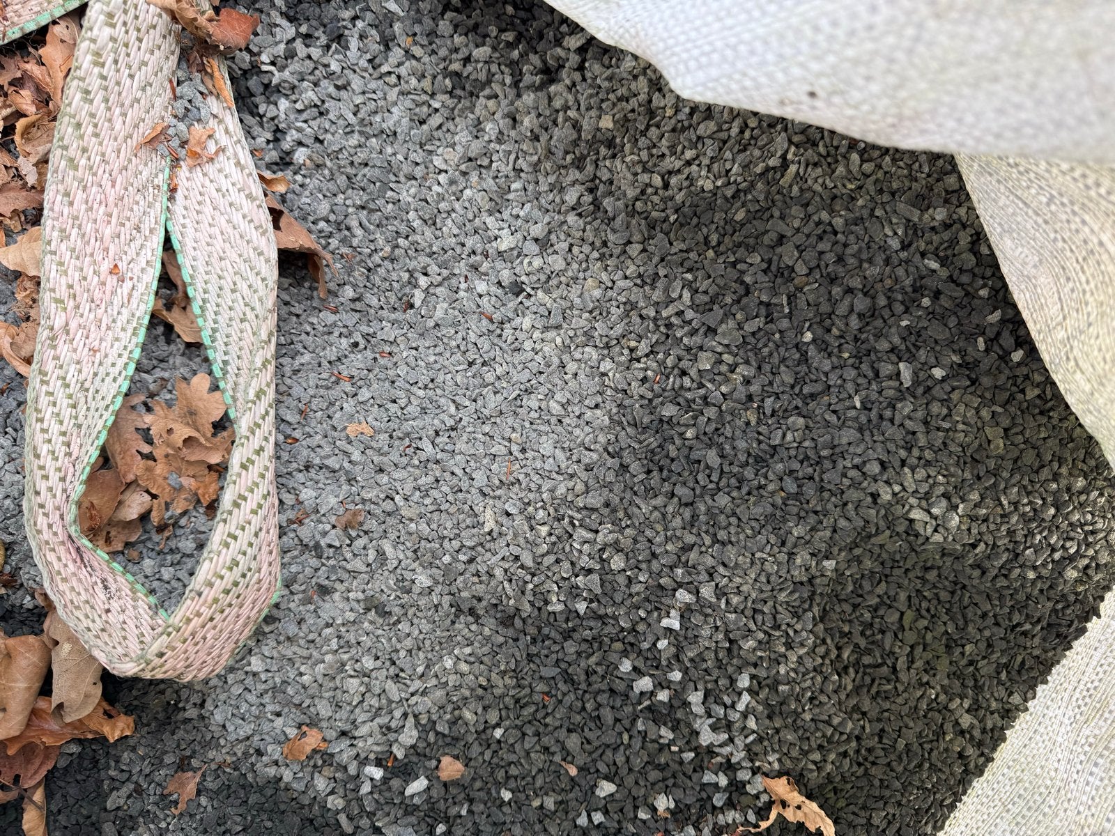 Gebroken Basalt 2-5 mm - Big Bag, Ophalen of Verzenden, Gebruikt, Overige typen