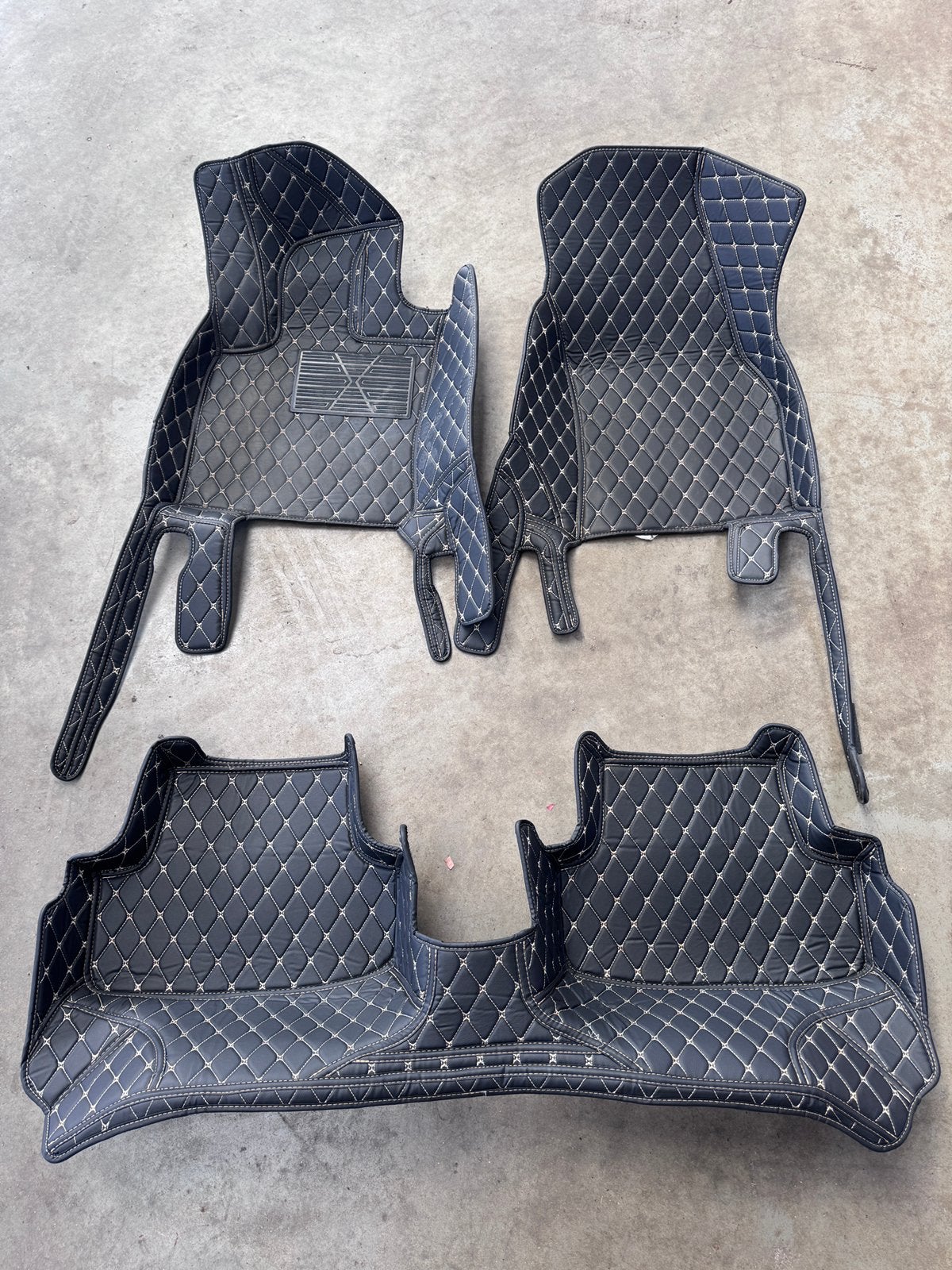 Kunststof lederlook mattenset Volkswagen T-Roc, Auto-onderdelen, Ophalen of Verzenden, Gebruikt, Volkswagen