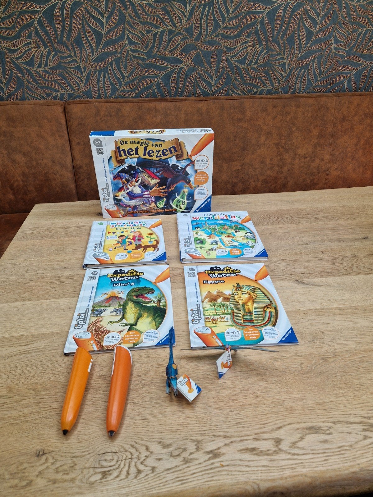 Tiptoi: 4 boeken, 2 pennen, 1 spel en 2 mini dino's, Verzenden, Zo goed als nieuw, Taal en Lezen, Met geluid