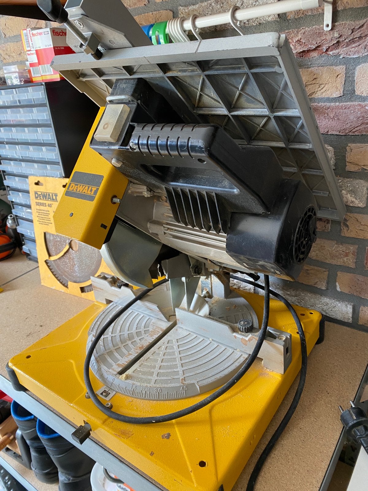 DeWalt zaagtafel DW710, Doe-het-zelf en Verbouw, Ophalen, Gebruikt, Cirkelzaag, 70 mm of meer