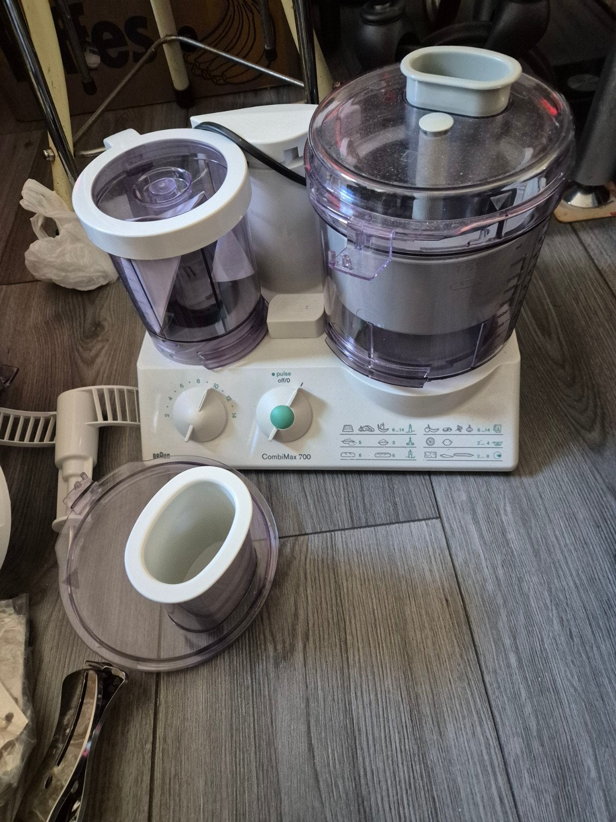 Braun CombiMax 700 Keukenmachine met accessoires, Gebruikt, 3 snelheden of meer, Ophalen of Verzenden, 2 tot 3 liter