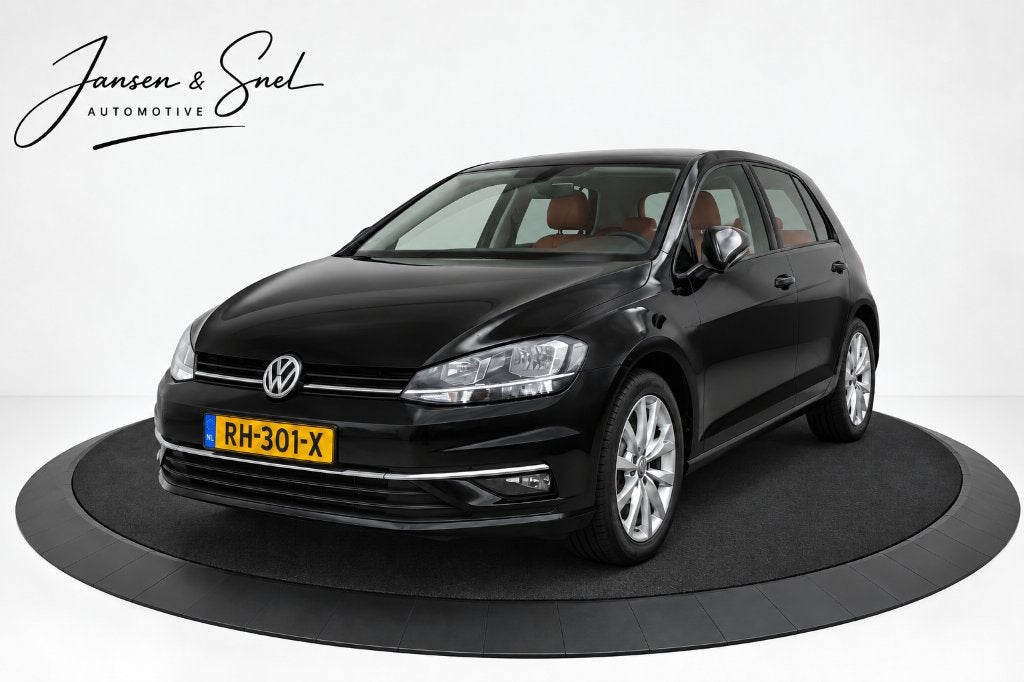 Volkswagen Golf 7.5 Highline | Digital Dash | Bruinleder |, Dealer onderhouden, Zwart, Handgeschakeld, Golf