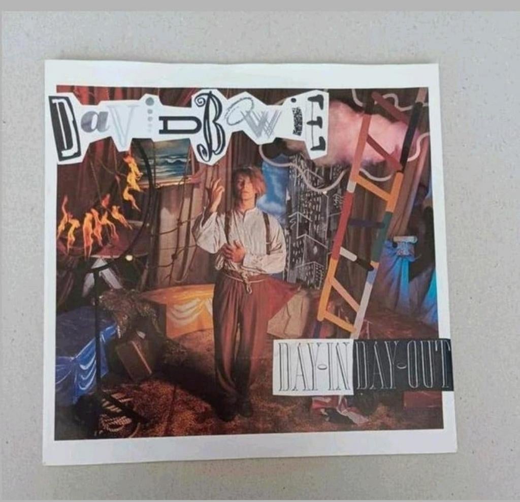 David Bowie  - Day In-Day Out, Cd's en Dvd's, Beschermende buitenhoes, Ophalen of Verzenden, Gebruikt, Pop