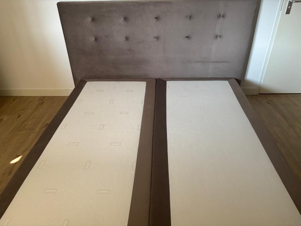 Bed merk Matt Sleeps, Ophalen, 90 cm, Tweepersoons, Zo goed als nieuw