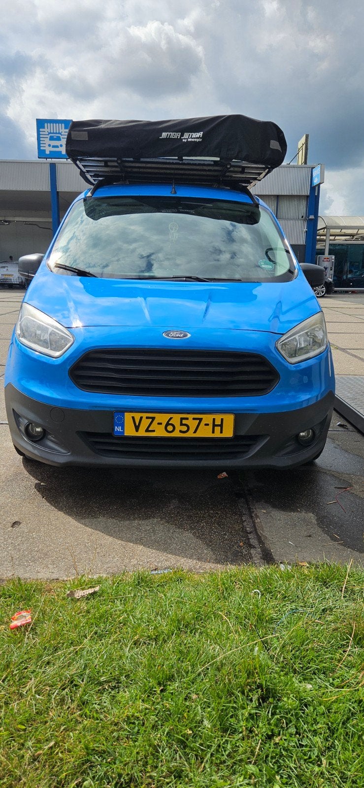 Foto 2 van Ford Transit Courier (2016) met slim keukenblok