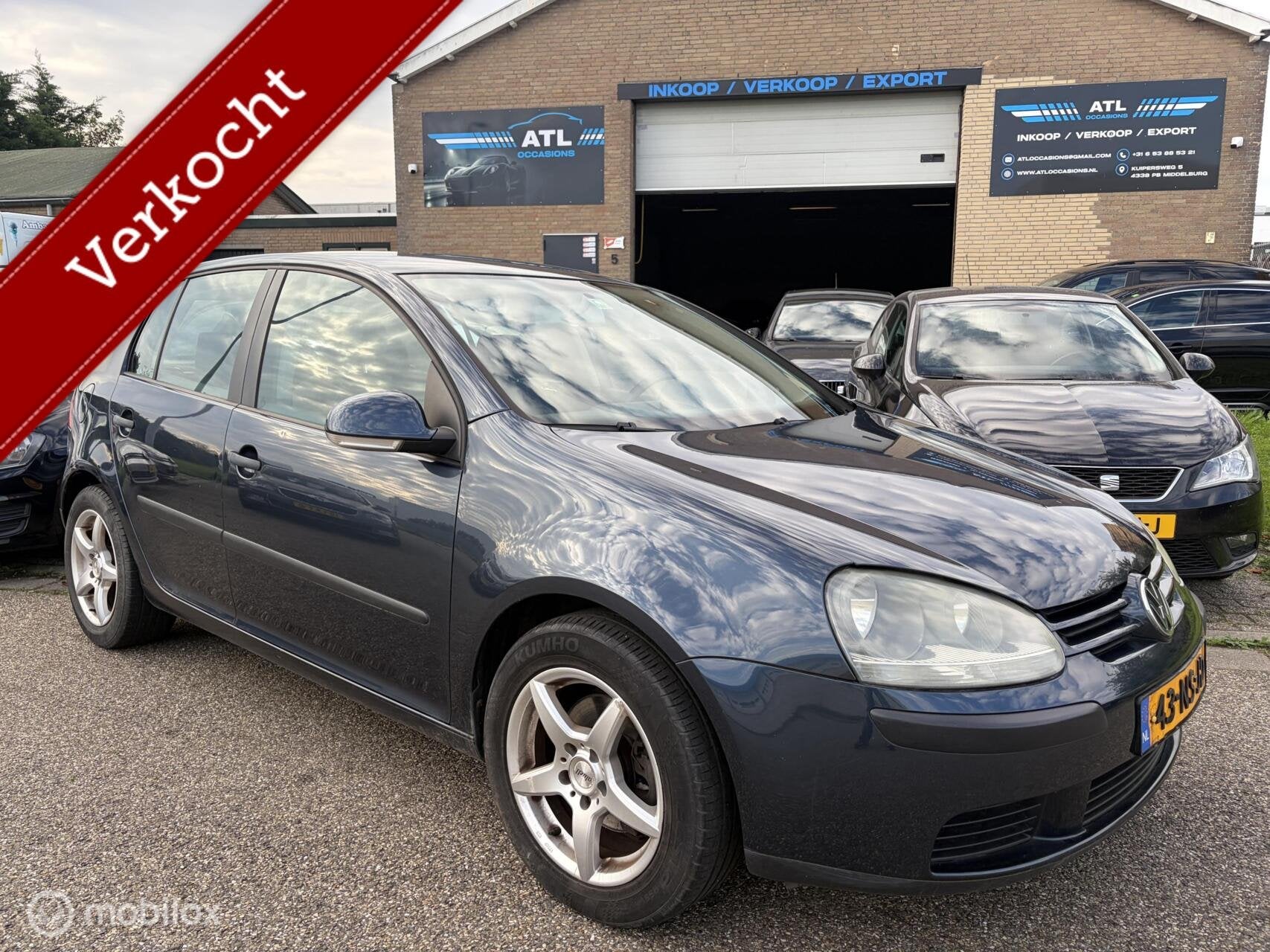 Zeer NETTE Volkswagen Golf 5 1.6 FSI ! DEALER ONDR Apk 08/27, Auto's, Voorwielaandrijving, Dealer onderhouden, 1195 kg, Gebruikt