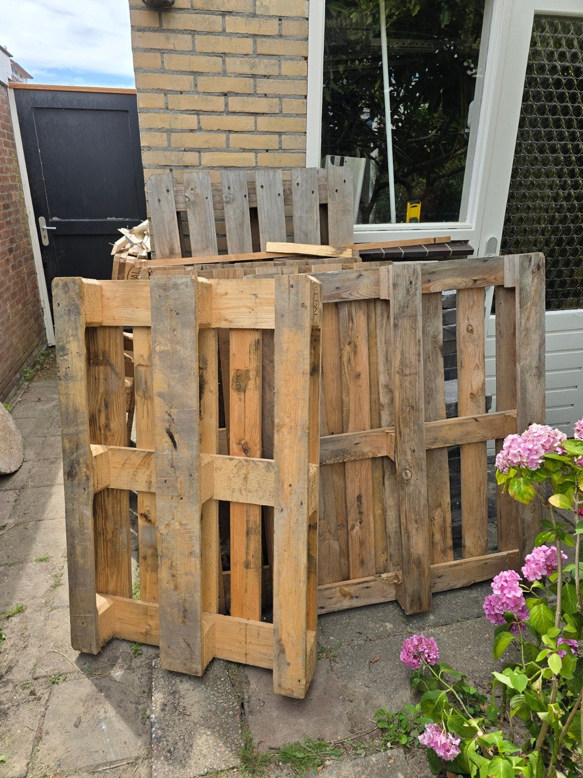 Diverse pallets gratis af te halen, Ophalen