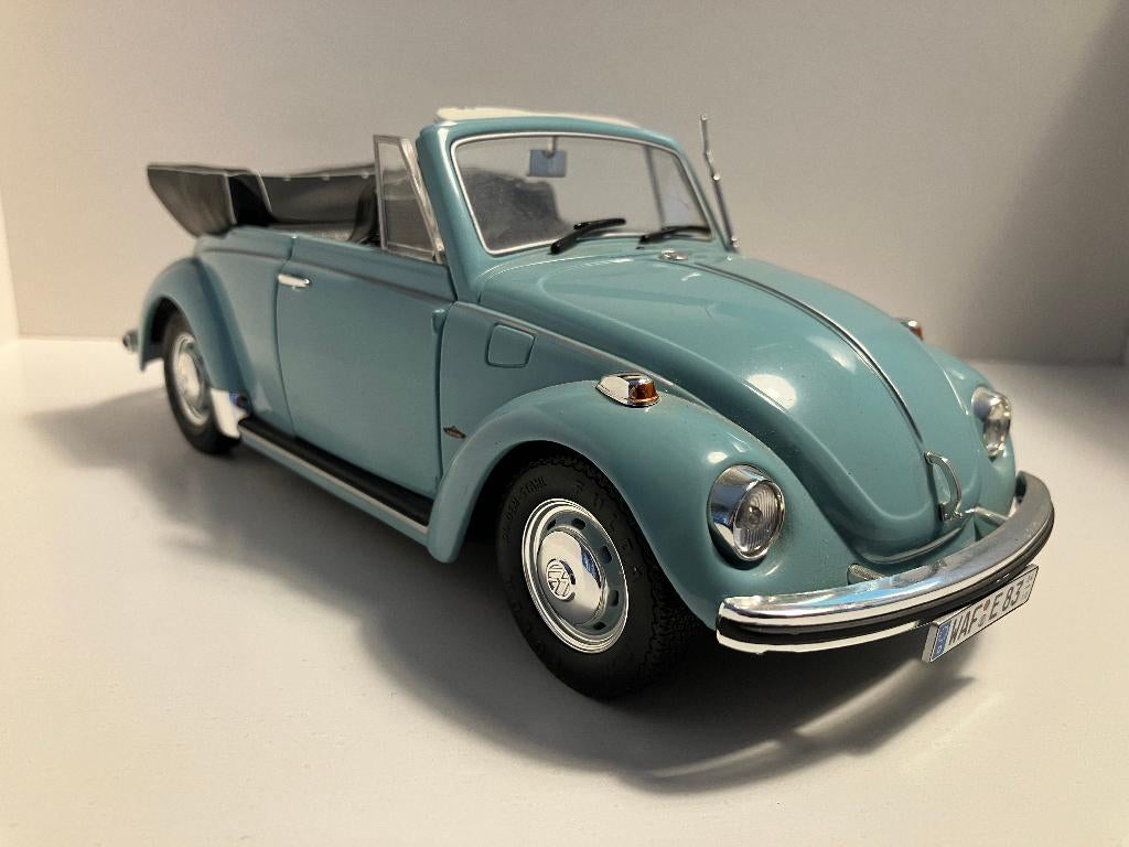 Volkswagen Kever 1302 LS Cabriolet 1972  1/18 Revell, Ophalen of Verzenden, Zo goed als nieuw, Auto, Revell