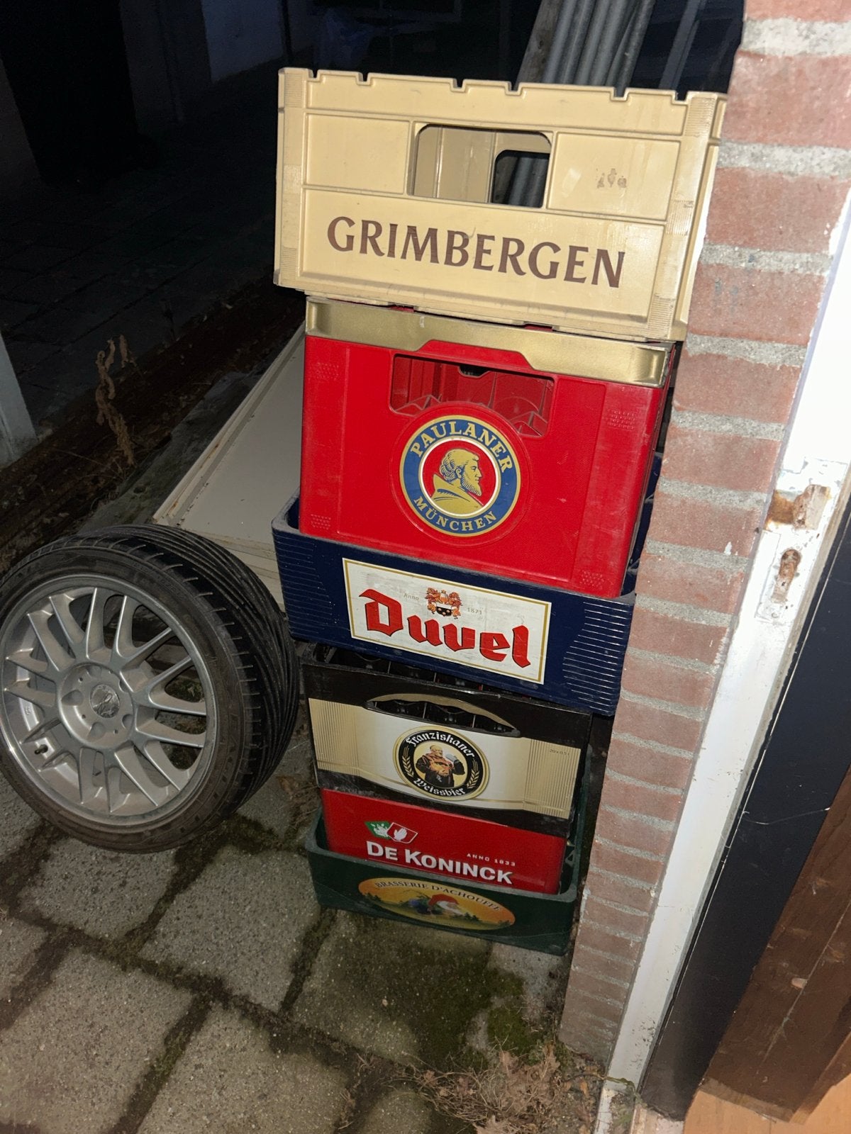 Bierkratten van diverse merken - Grimbergen, Paulaner, Duvel, Verzamelen, Ophalen, Gebruikt, Overige typen, Duvel