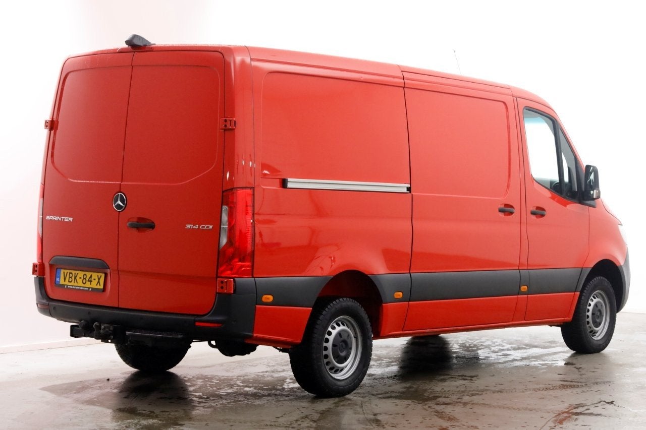 Mercedes-Benz Sprinter 314 CDI 143pk E6 RWD L2H1 Navi/Camera, Achterwielaandrijving, Euro 6, Bedrijf, 2 stoelen