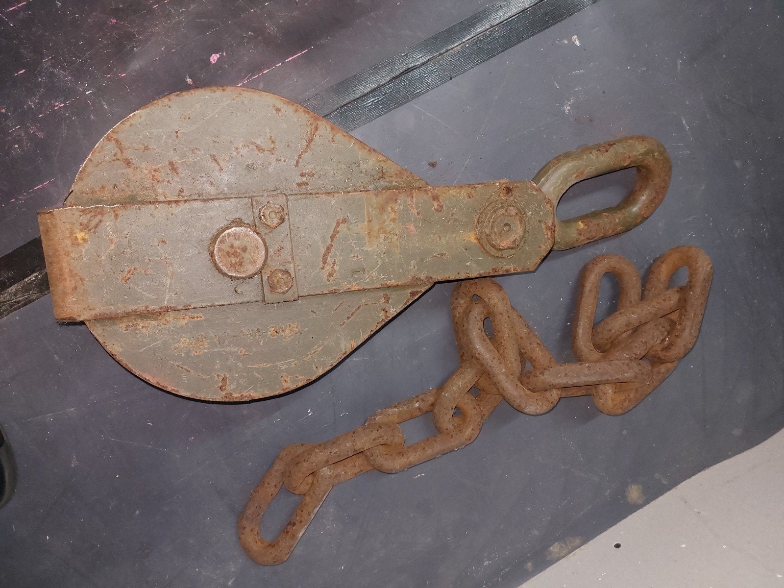 Zwaar hijsblok / katrol met ketting – industrieel / vintage, Ophalen, Gebruikt