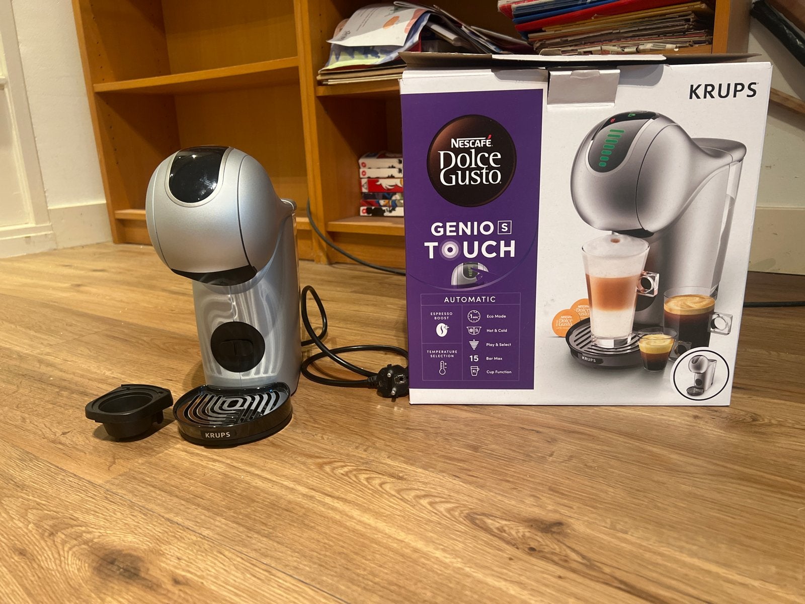 Krups Nescafé Dolce Gusto Genio S Touch Koffiezetapparaat, Witgoed en Apparatuur, Koffiezetapparaten, Koffiemachine, Ophalen of Verzenden