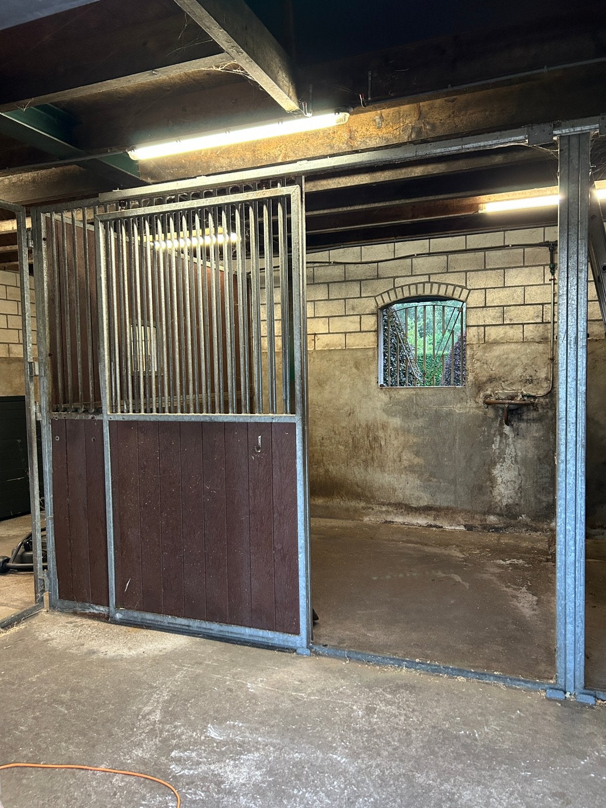 2 paardenboxen composiet 3x3mtr, Dieren en Toebehoren, Stalling en Weidegang, Stalling, 2 of 3 paarden of pony's