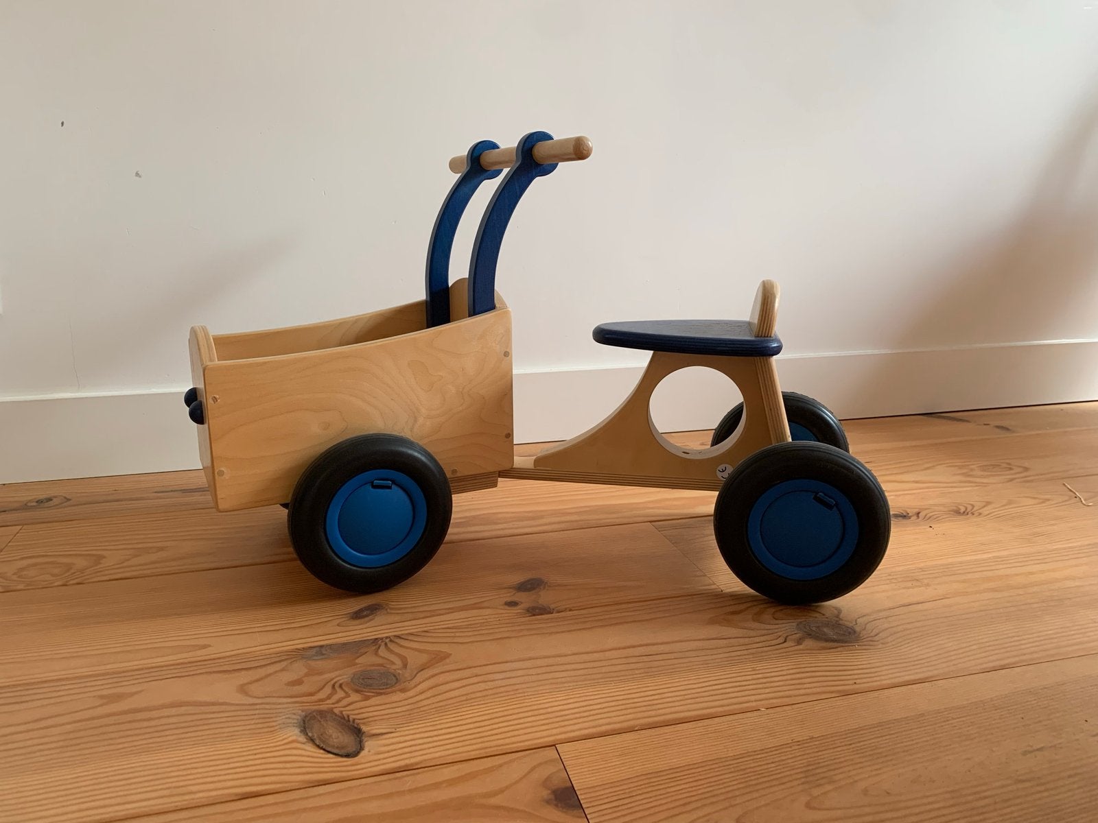 Van Dijk Toys - Berken Houten bakfiets - Blauw NIEUW, Ophalen of Verzenden, Zo goed als nieuw, Loopfiets