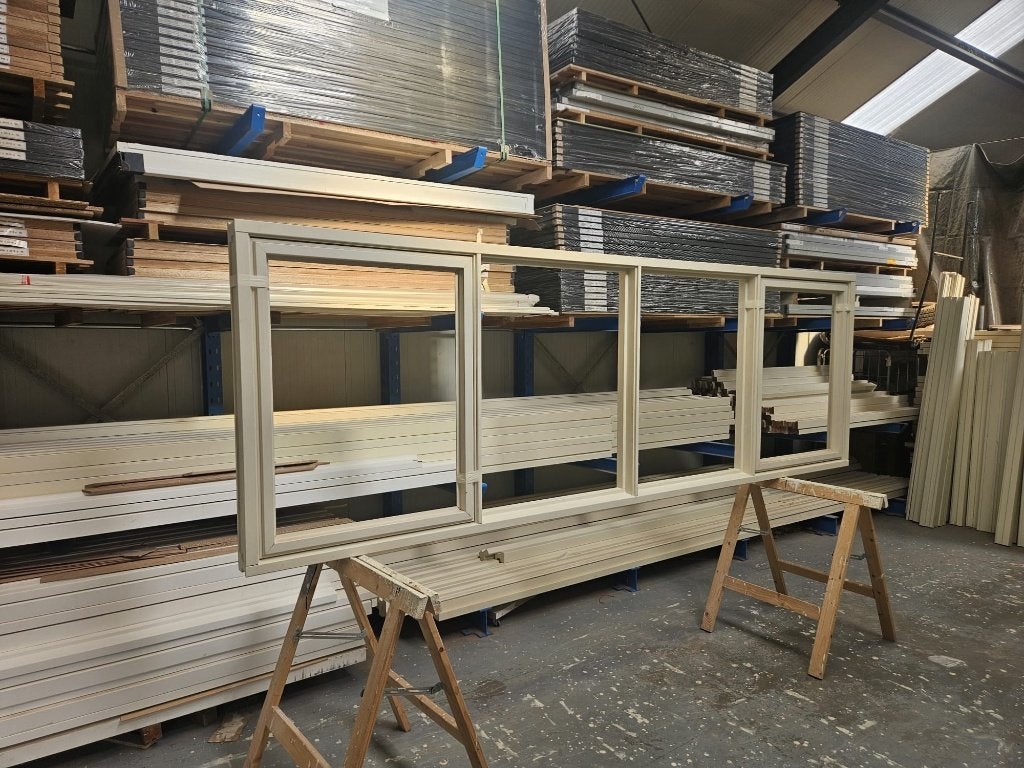NIEUWE Hardhout raam (MERANTI) dakkapel kozijn 370x120, Gevelraam of Ruit, 80 tot 120 cm, Nieuw, Ophalen of Verzenden