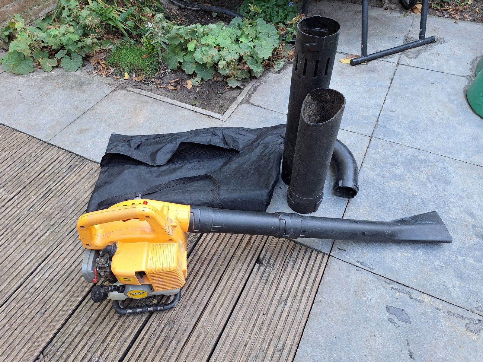 Stiga Benzine Bladblazer met Zuigfunctie en Opvangzak, Tuin en Terras, Ophalen, Benzine, Gebruikt, Met opvangzak