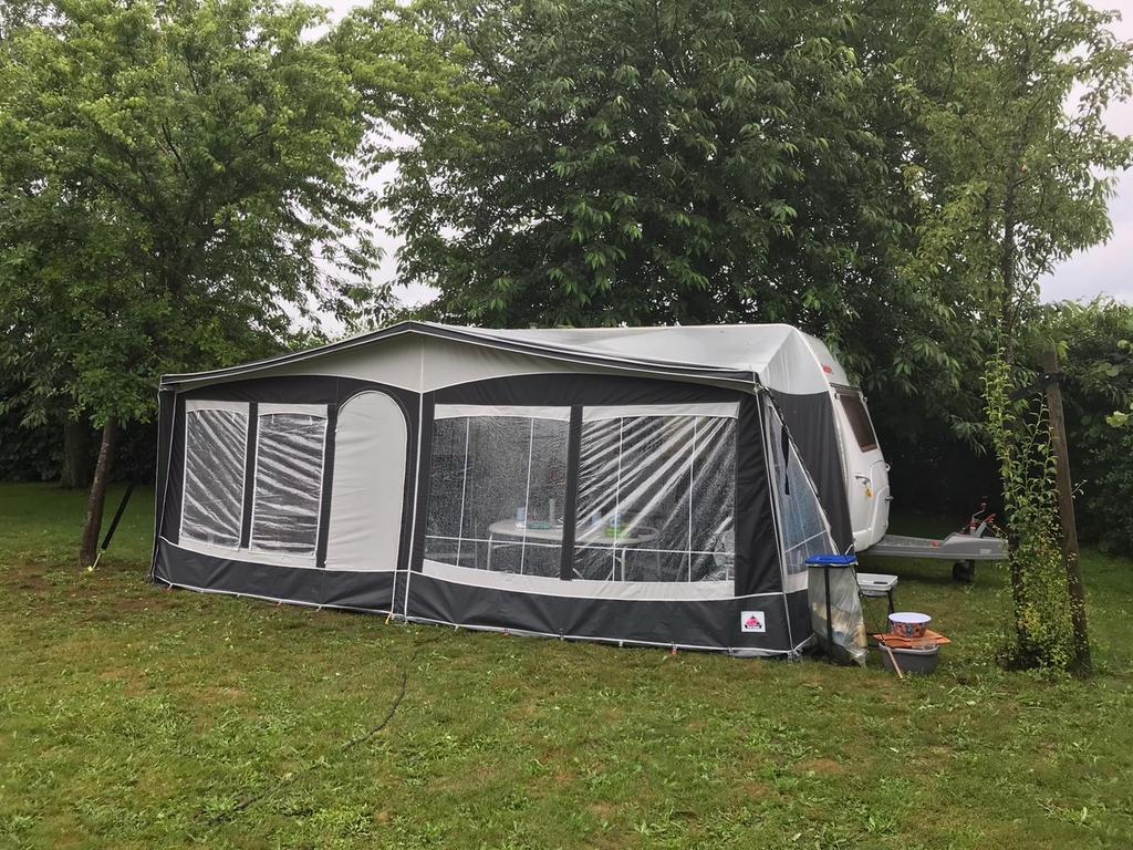 Dethleffs Beduin caravan 510DB , nieuwe mover, Caravans en Kamperen, Caravans, Frans bed, Particulier, 1250 - 1500 kg, Tot en met 4