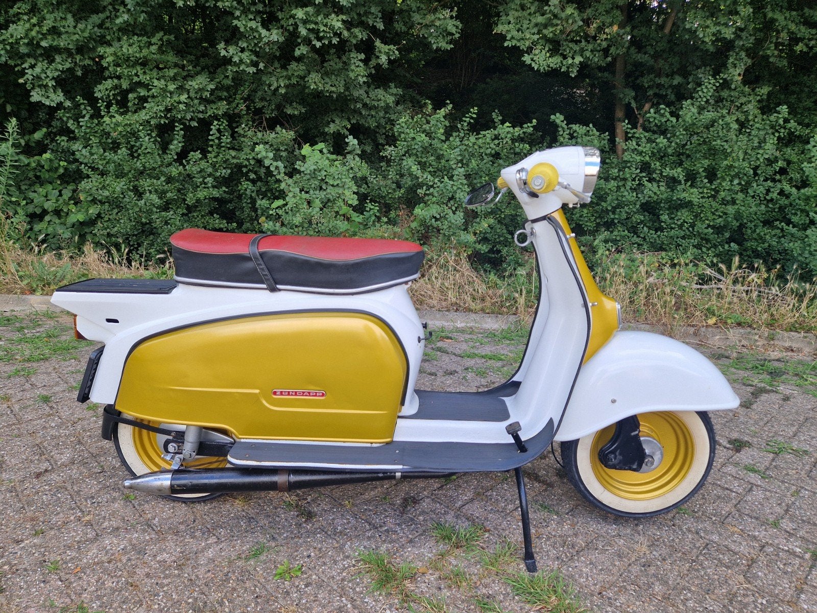 Zundapp Roller met kenteken 1965 gerestaureerd, Fietsen en Brommers, Brommers | Oldtimers, Overige merken, Maximaal 45 km/u, Ophalen of Verzenden
