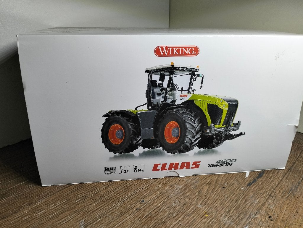 Te koop Wiking Claas Xerion 4500.(A), Ophalen of Verzenden, Zo goed als nieuw, Tractor of Landbouw, Overige merken