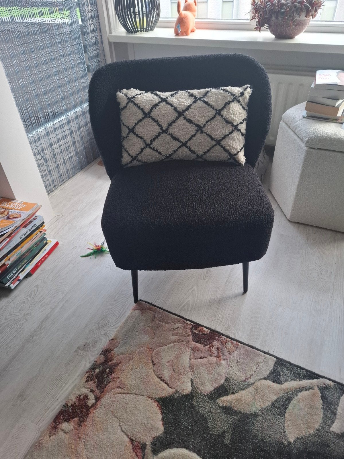 Zwarte fauteuil met teddy stof - comfortabel en stijlvol, Ophalen, Zo goed als nieuw, Modern, Teddy, Comfortabel, Zwart