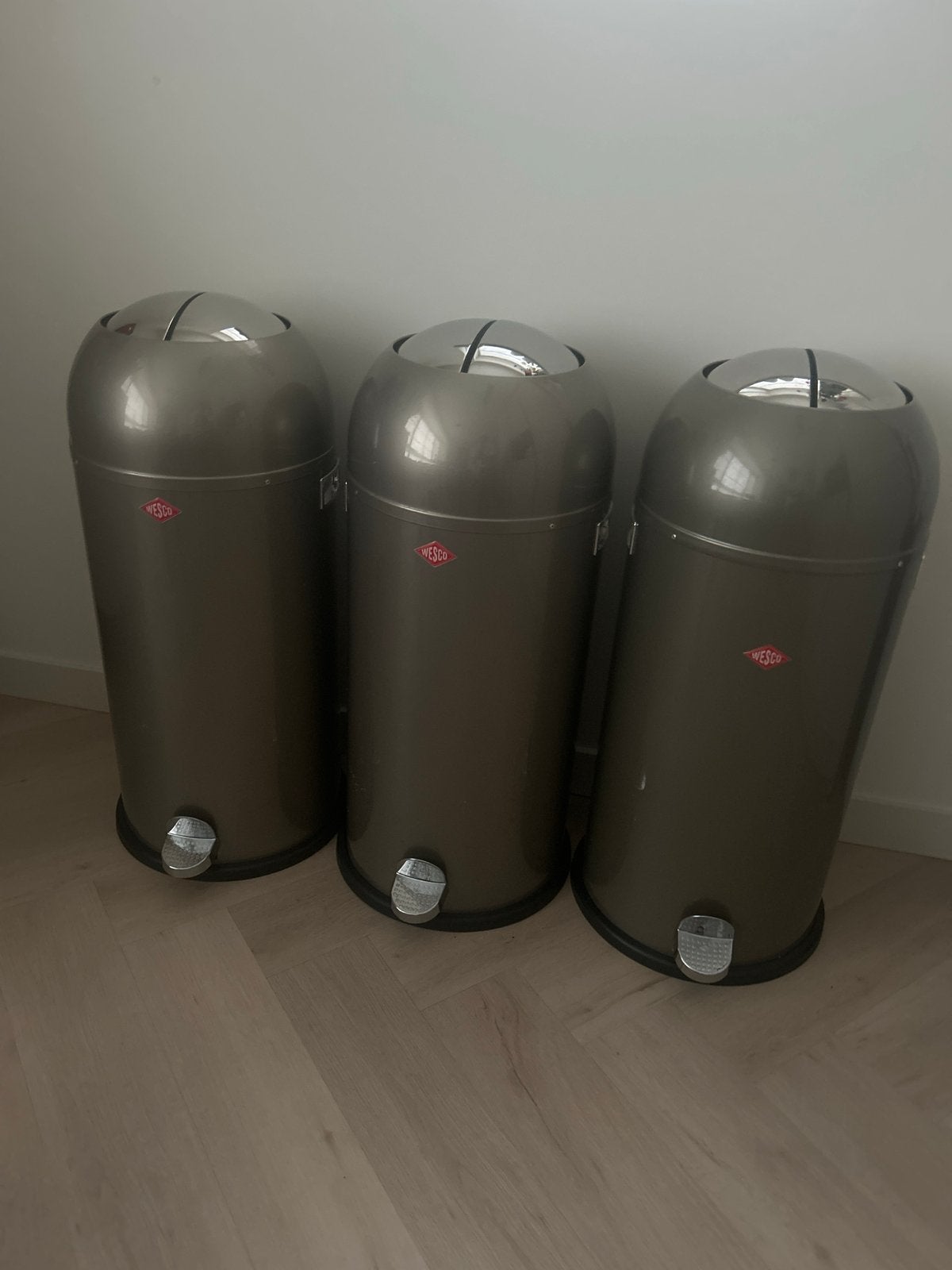 Gebruikte Wesco prullenbakken, Ophalen, 50 – 75, Gebruikt, Met pedaal