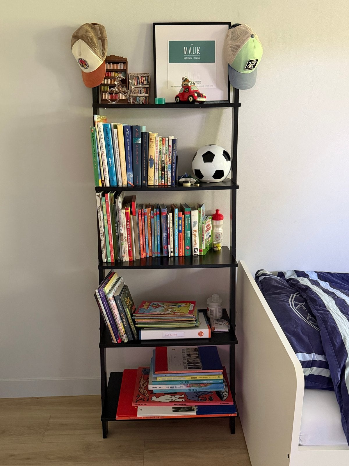 Wandboekenrek voor kinderkamer - Zwart, Ophalen, Minder dan 50 cm, Gebruikt, Minder dan 25 cm