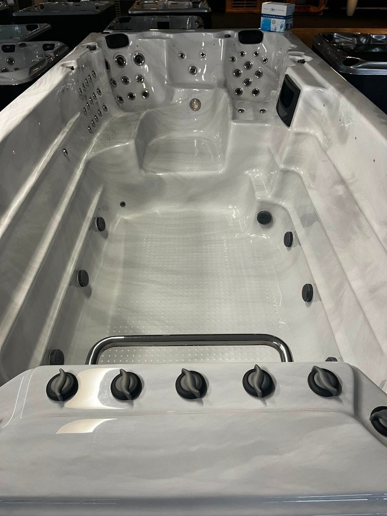 LUXE ZWEMSPA 5 METER-73 JETS VAN €16.995 VOOR €12.995, Tuin en Terras, Bubbelbaden en Hottubs, Ophalen, Zo goed als nieuw, Afdekzeil